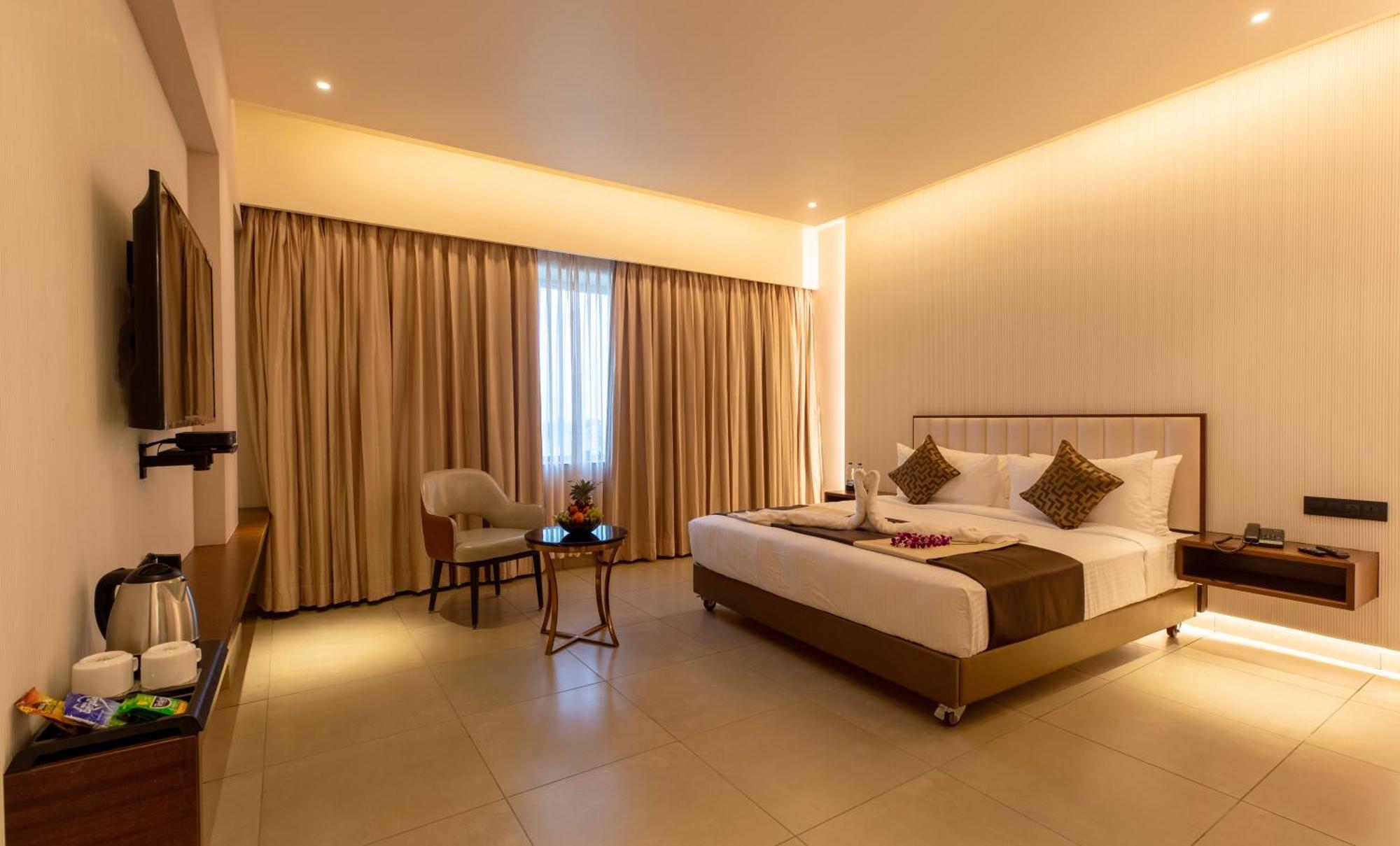 Hotel M Pro Palace Mysore - 12 Minutes To Mysore Palace 外观 照片